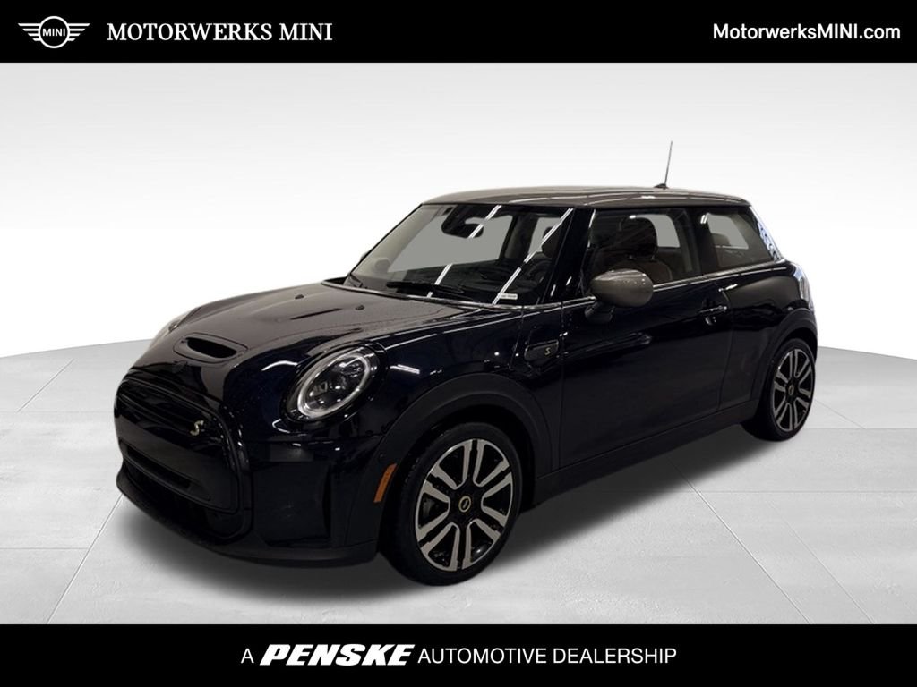2024 MINI Hardtop Cooper SE's photo