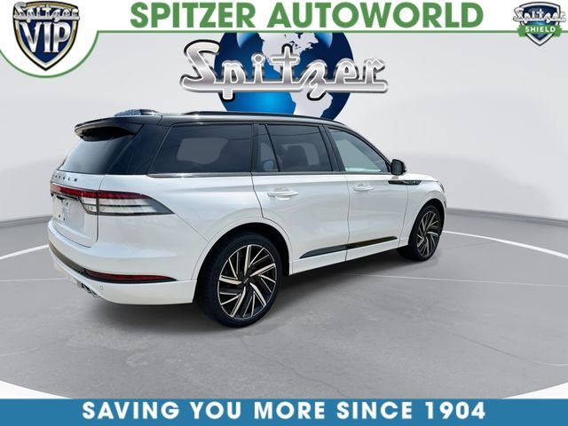 Used 2025 White Lincoln Black Label image 9