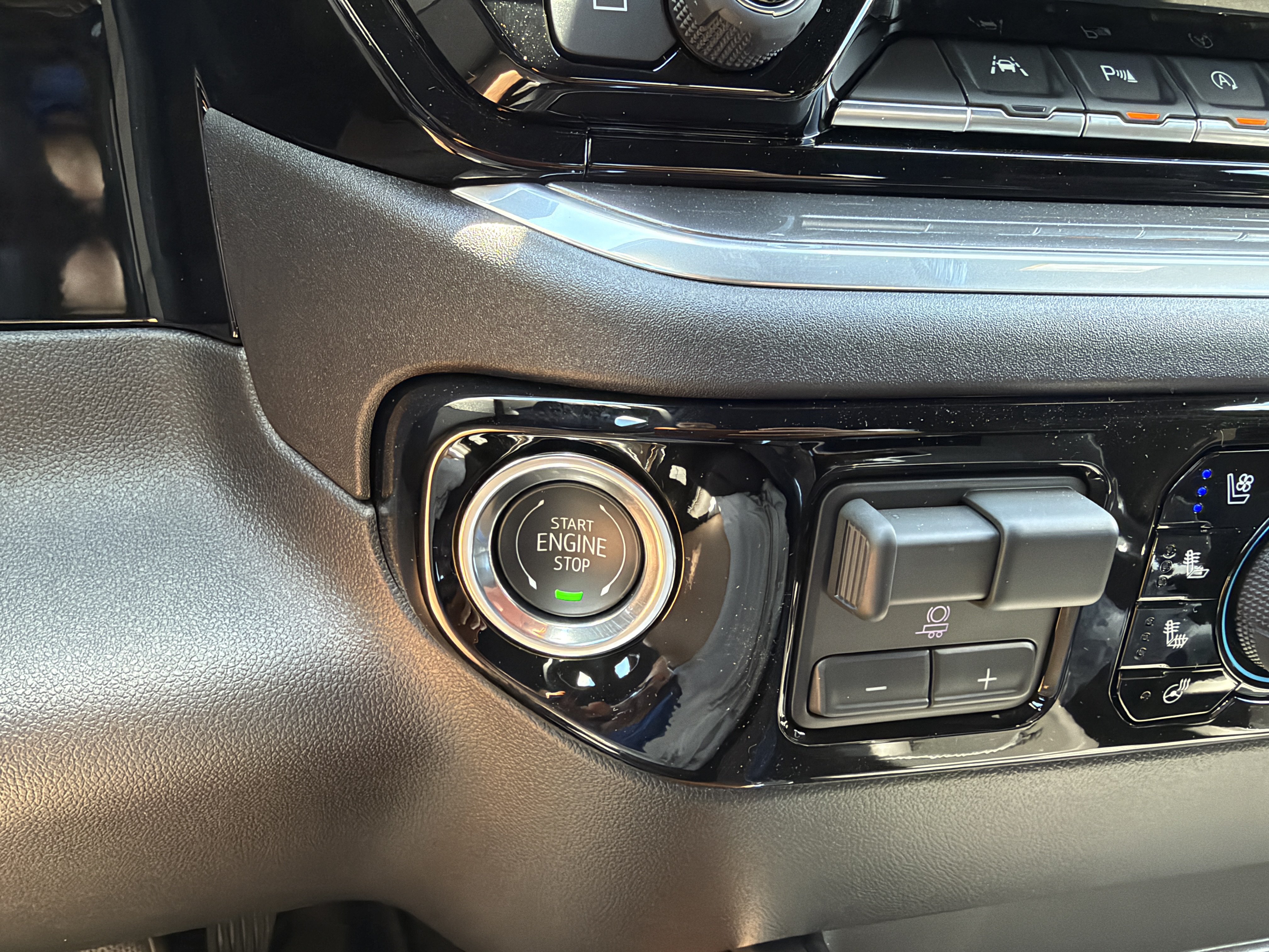 2026 Chevrolet Silverado 1500 High Country - Photo 21