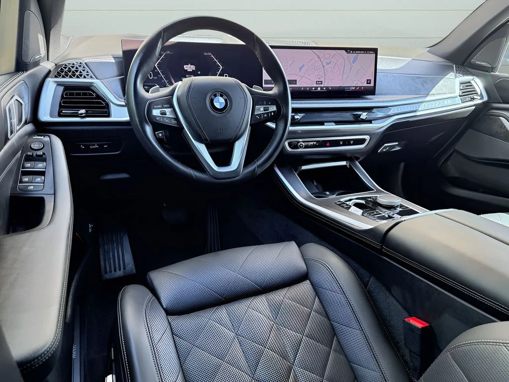 Used 2025 Gray BMW xDrive40i image 16