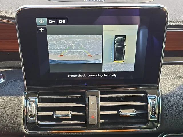 Used 2018 Black Velvet Lincoln Reserve image 22