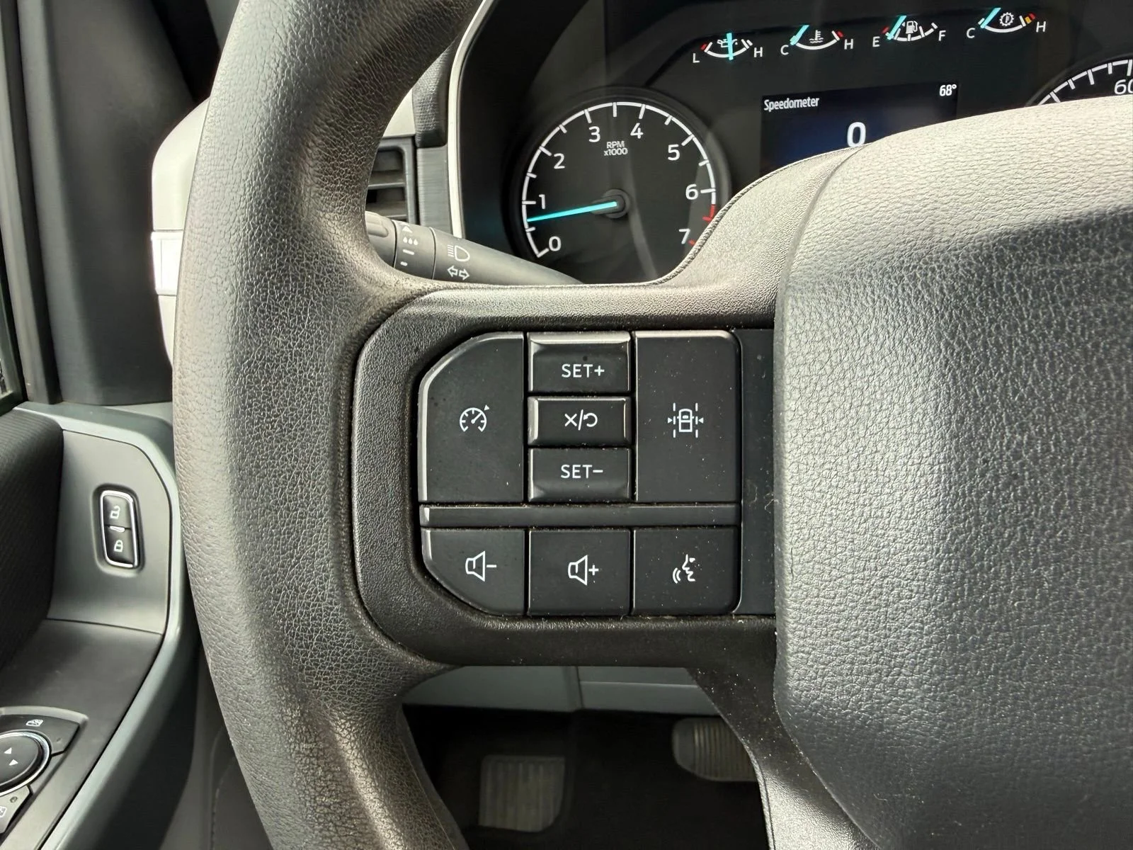 2023 Ford F-150 XLT - Photo 16