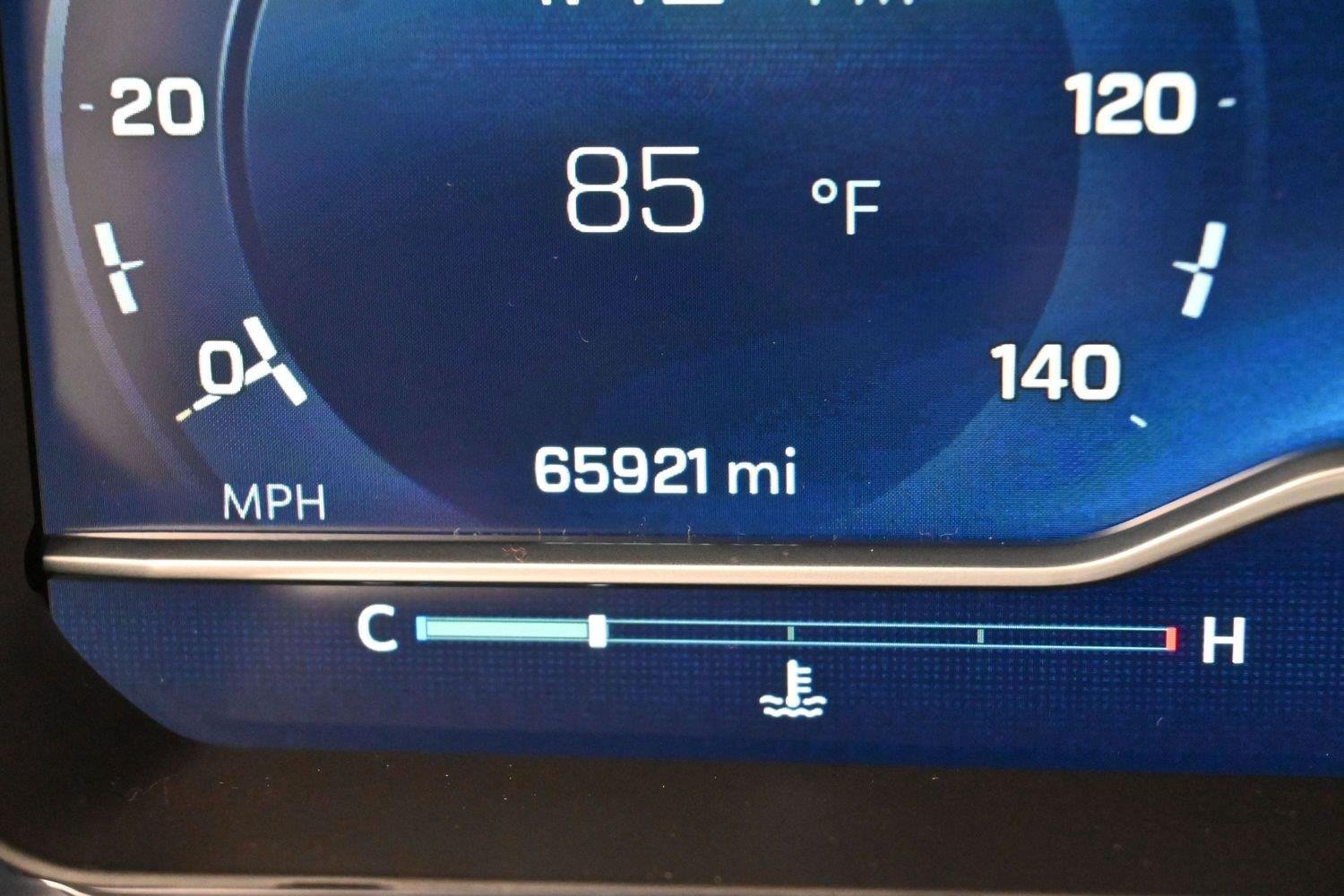 Used 2023 SUMMIT WHITE Chevrolet RST image 37