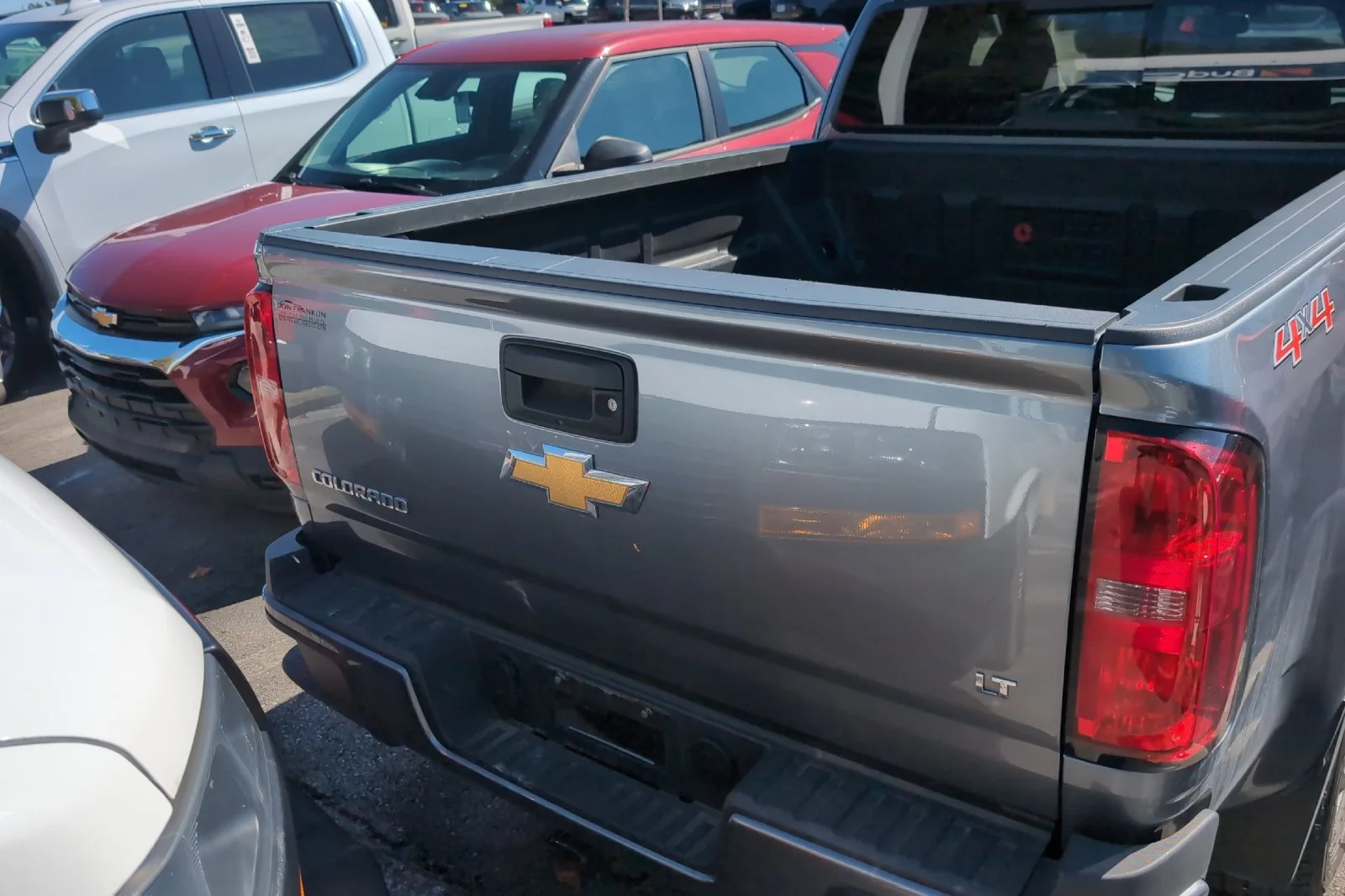 Used 2018 SATIN STEEL METALLIC Chevrolet 4WD LT image 7