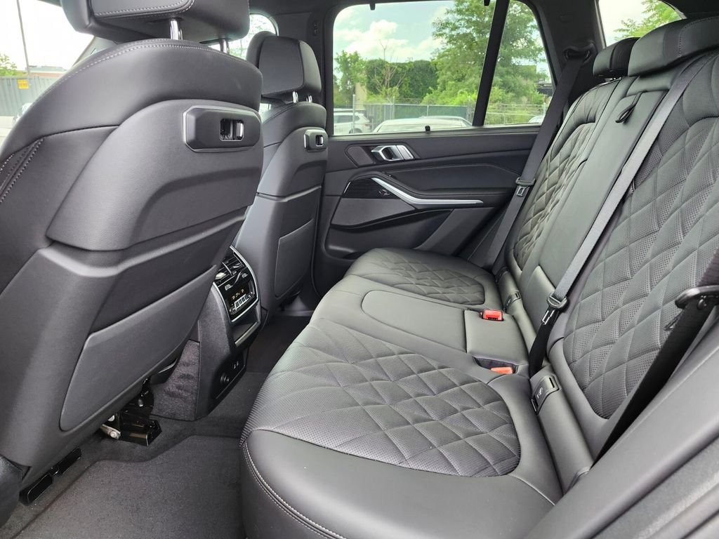 New 2026 Black BMW xDrive40i image 15
