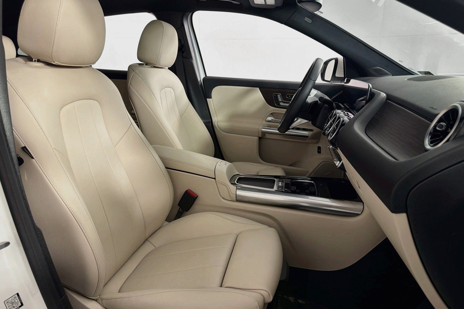 Certified Used 2026 Polar White Mercedes-Benz 250 image 8