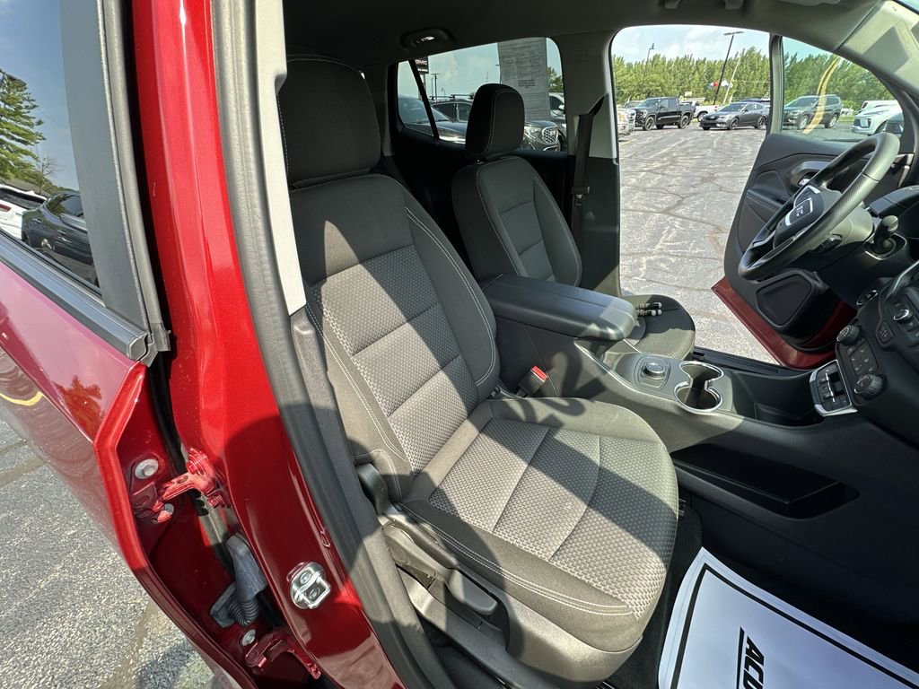 2024 GMC TERRAIN - Image 19
