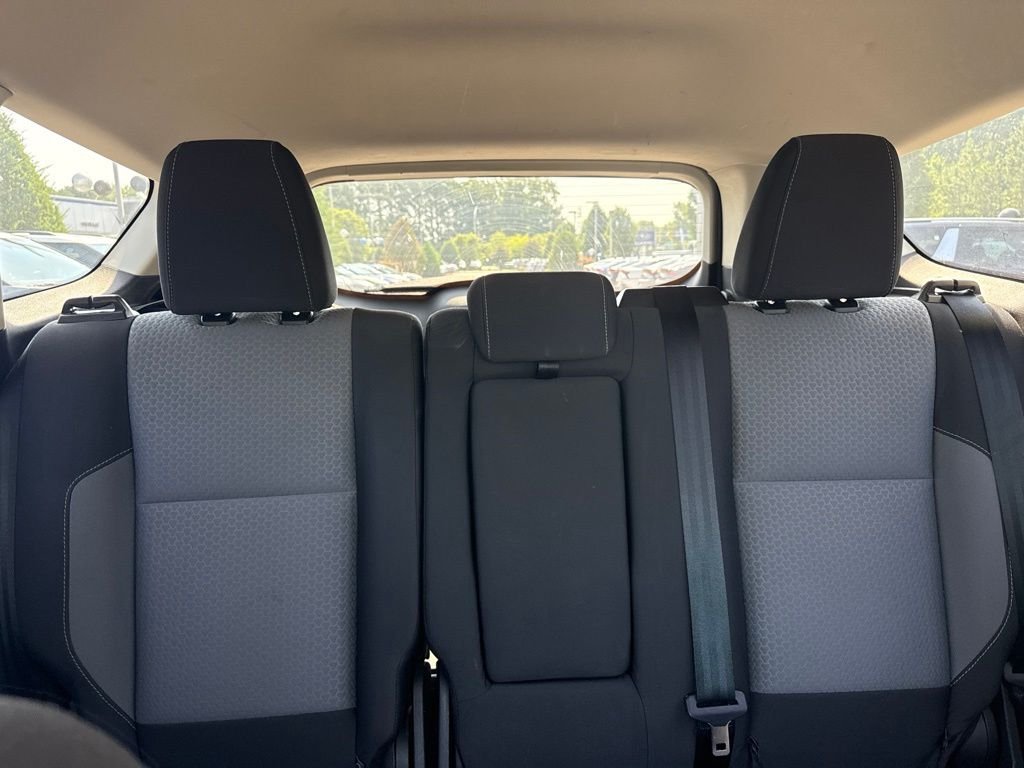 Used 2018 Silver Ford SE image 13