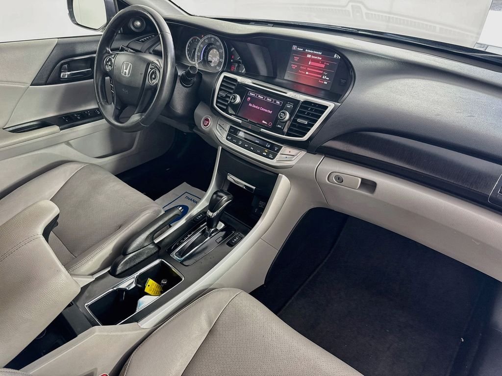 Used 2015 Gray Honda EX-L image 37