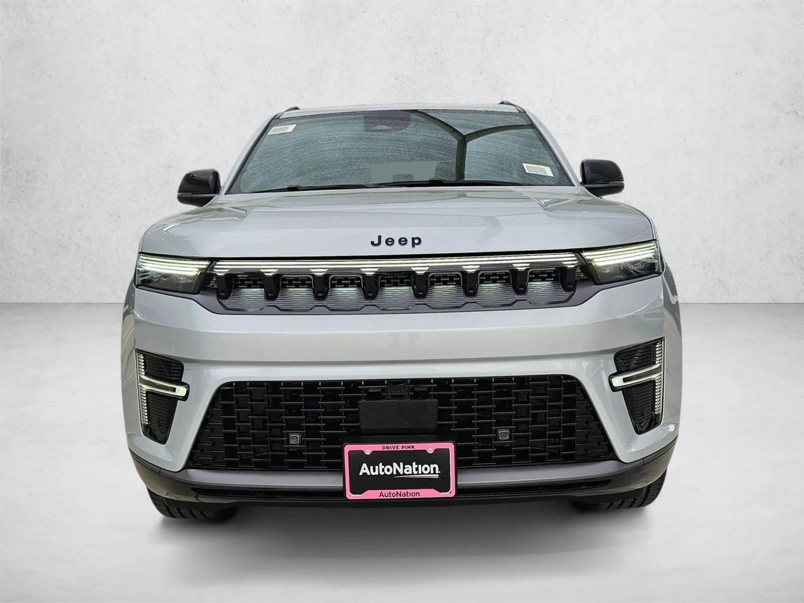 New 2026 Silver-Zynith Exterior Paint Jeep Limited Altitude image 6