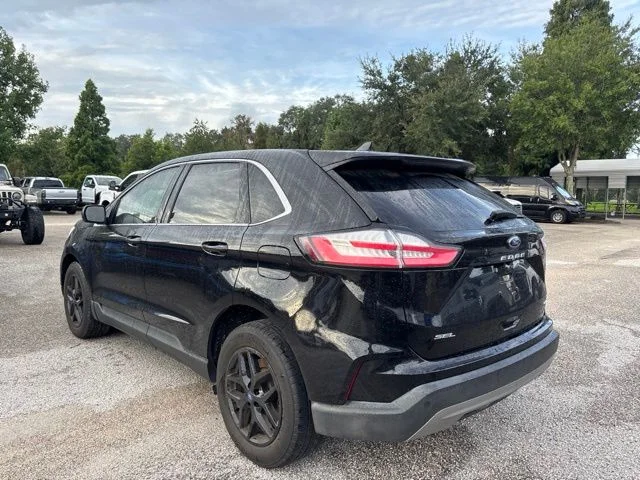Used 2022 Black Ford SEL image 7