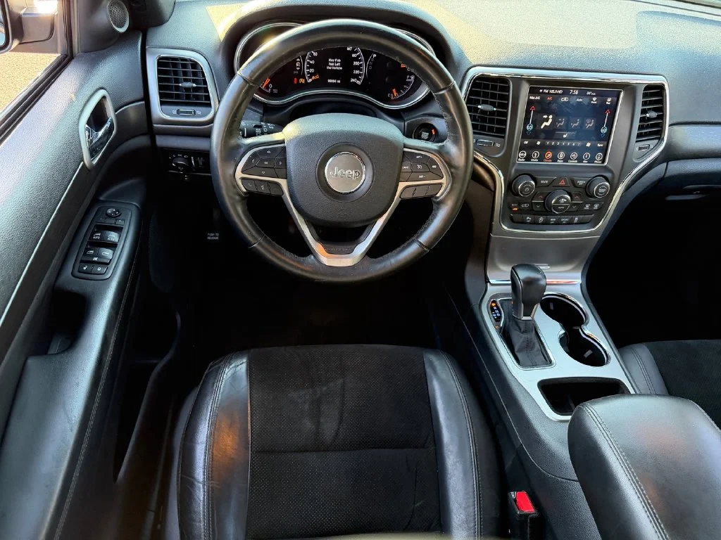 Used 2018 Gray Jeep Laredo E 4x2 image 13