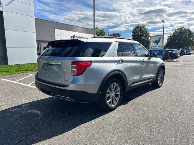 Used 2023 Silver Ford XLT image 7