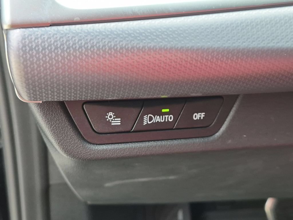 Used 2023 Black BMW xDrive28i image 17