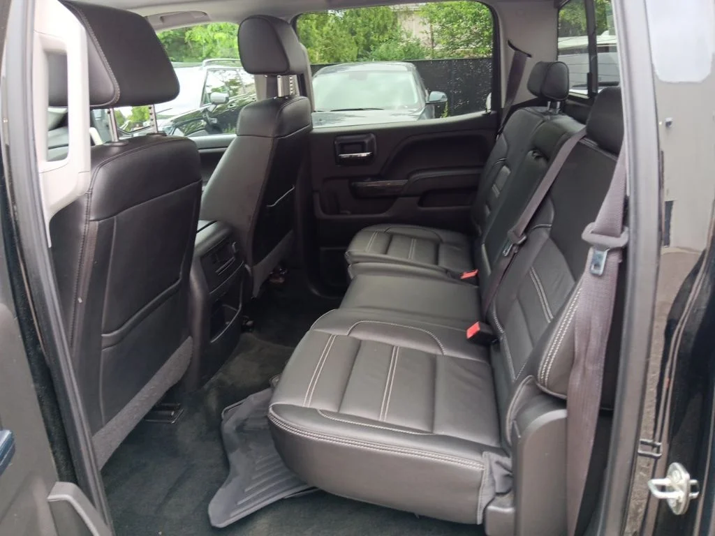 Used 2016 Onyx Black GMC Denali image 36