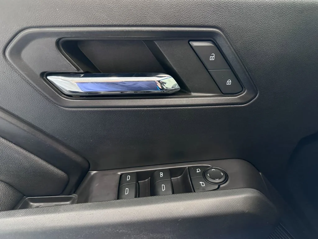 2023 Chevrolet Colorado LT - Photo 24
