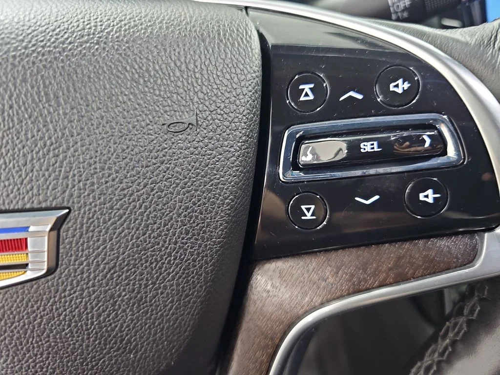 Used 2018 Silver Cadillac Luxury image 20