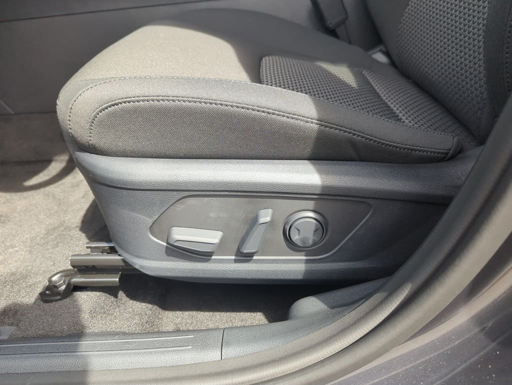 New 2027 Gravity Gray Kia S image 13