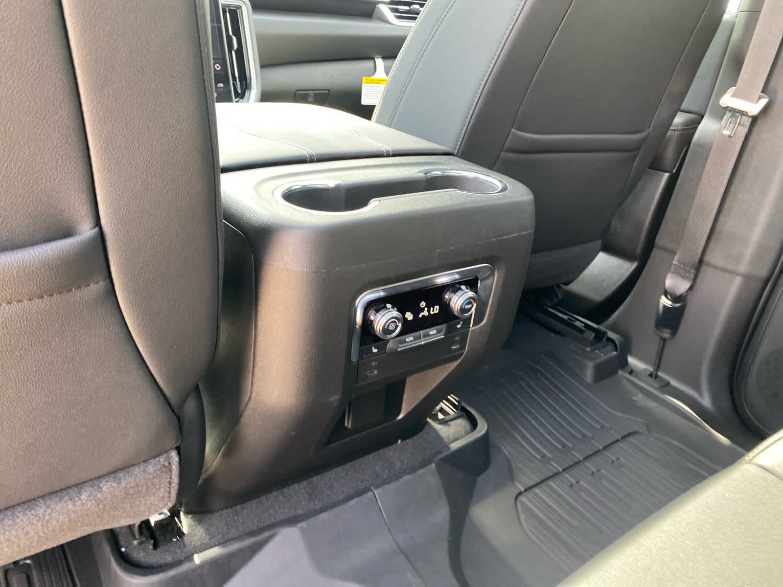 2026 GMC Yukon Elevation - Photo 23