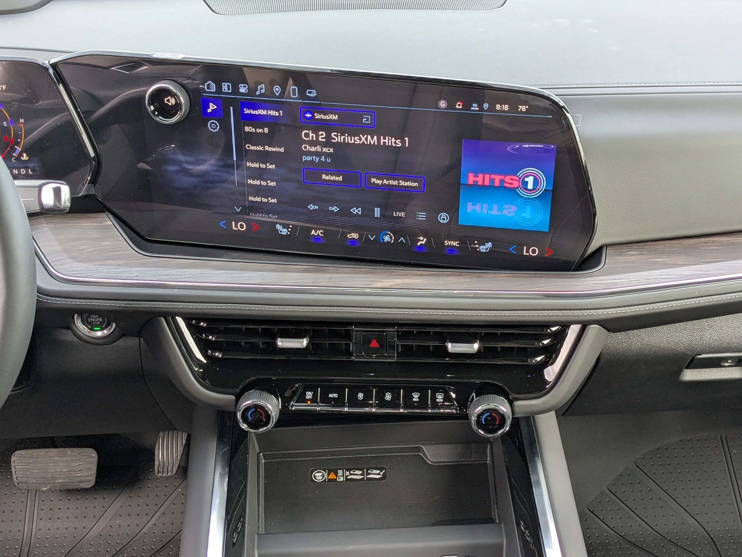 New 2025 Summit White Chevrolet LT image 17