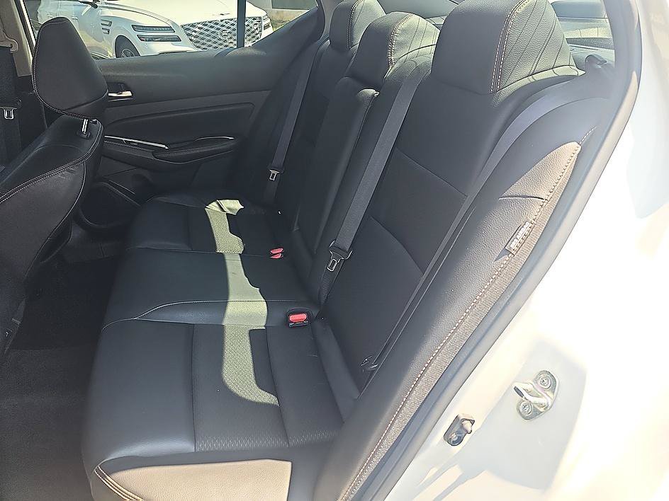 Used 2021 Glacier White Nissan 2.5 SR image 27