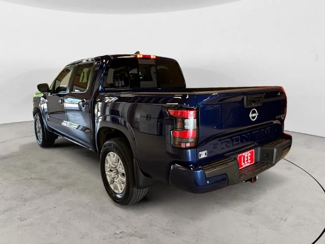Used 2023 Blue Nissan SV image 3