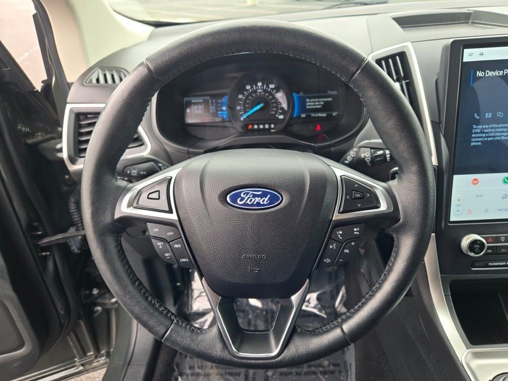 Used 2023 Green Metallic Ford SEL image 34