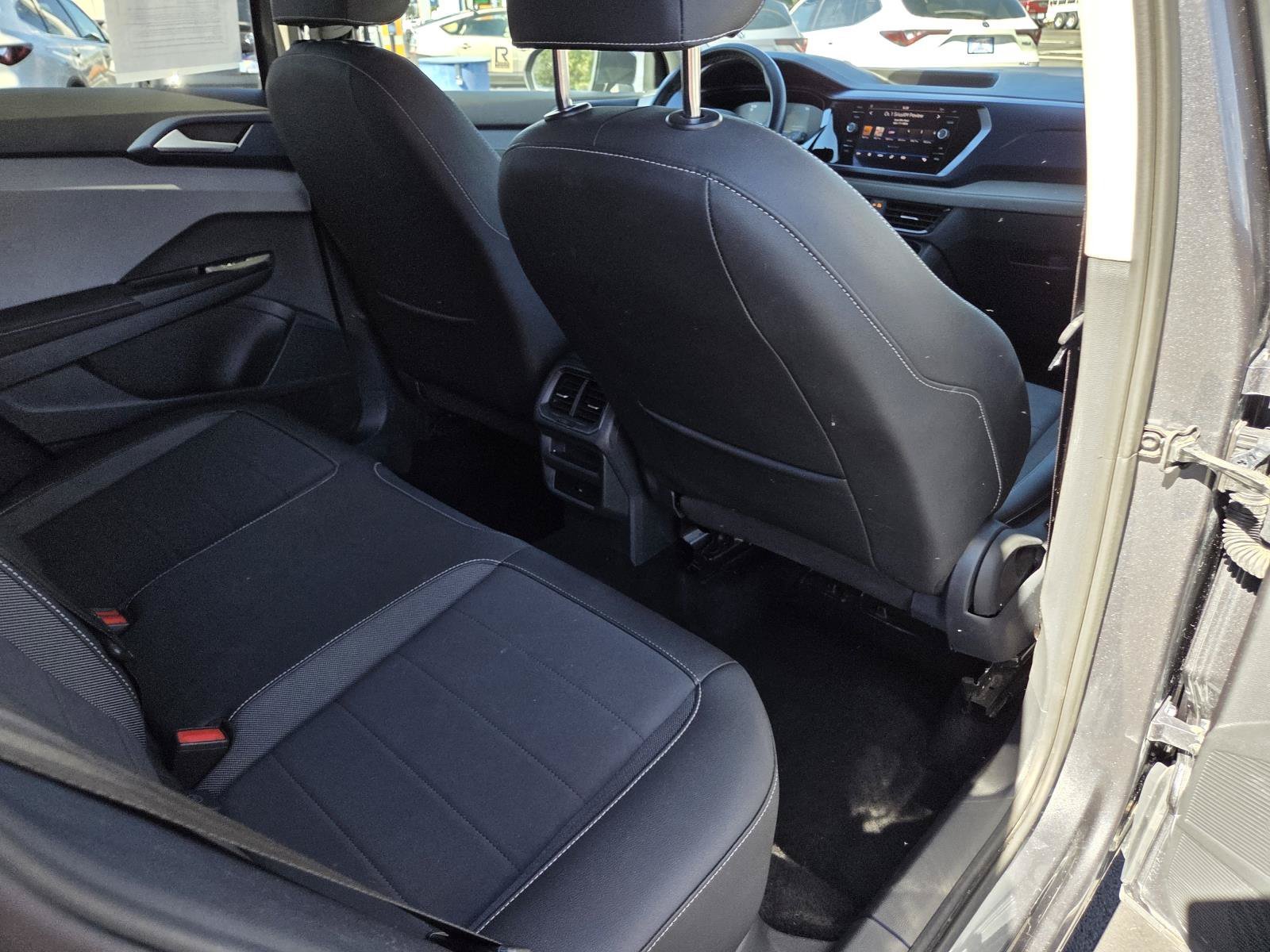 Used 2024  Volkswagen SE image 19
