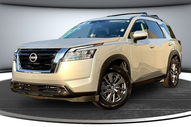 Used 2022 Silver Nissan SV image 1