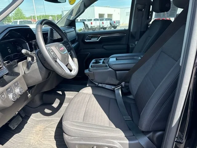 Used 2024 Onyx Black GMC Elevation image 11