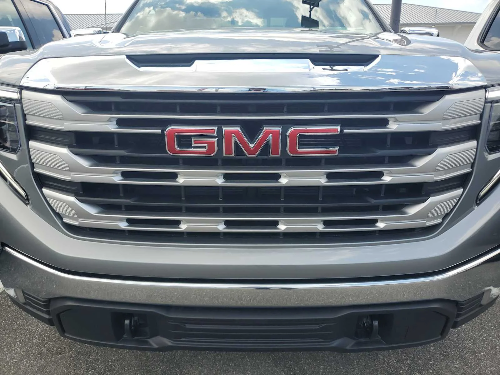 New 2026 Sterling Metallic GMC SLE image 24