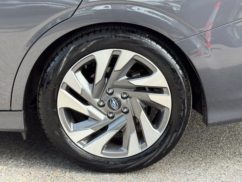 Used 2025 Magnetite Gray Metallic Subaru Limited image 7
