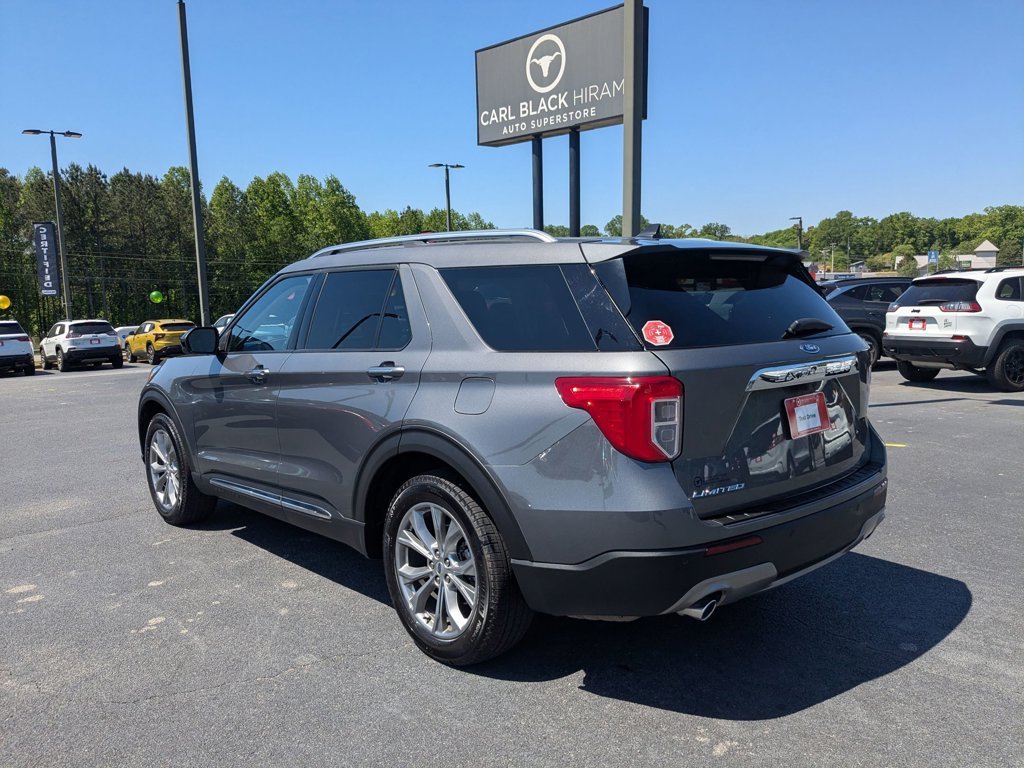 Used 2023  Ford Limited image 7