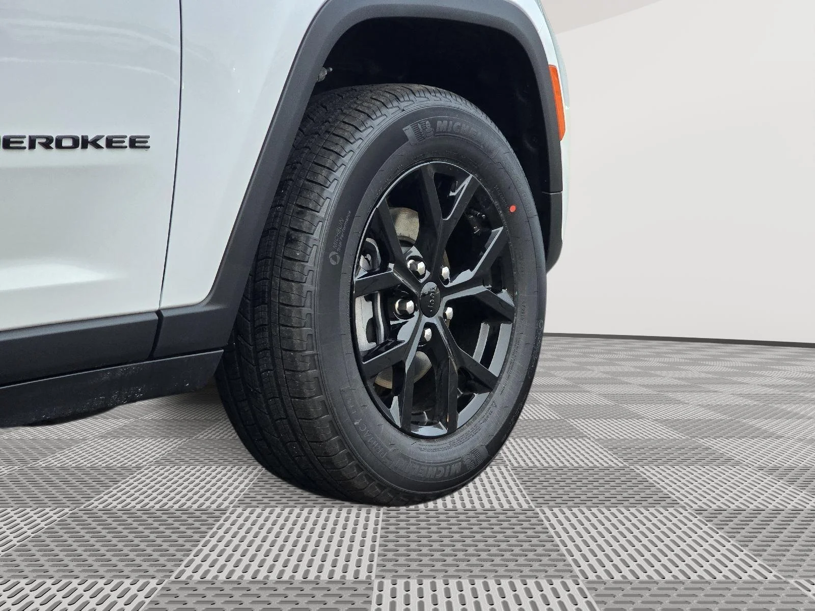2026 Jeep Grand Cherokee Laredo - Photo 9