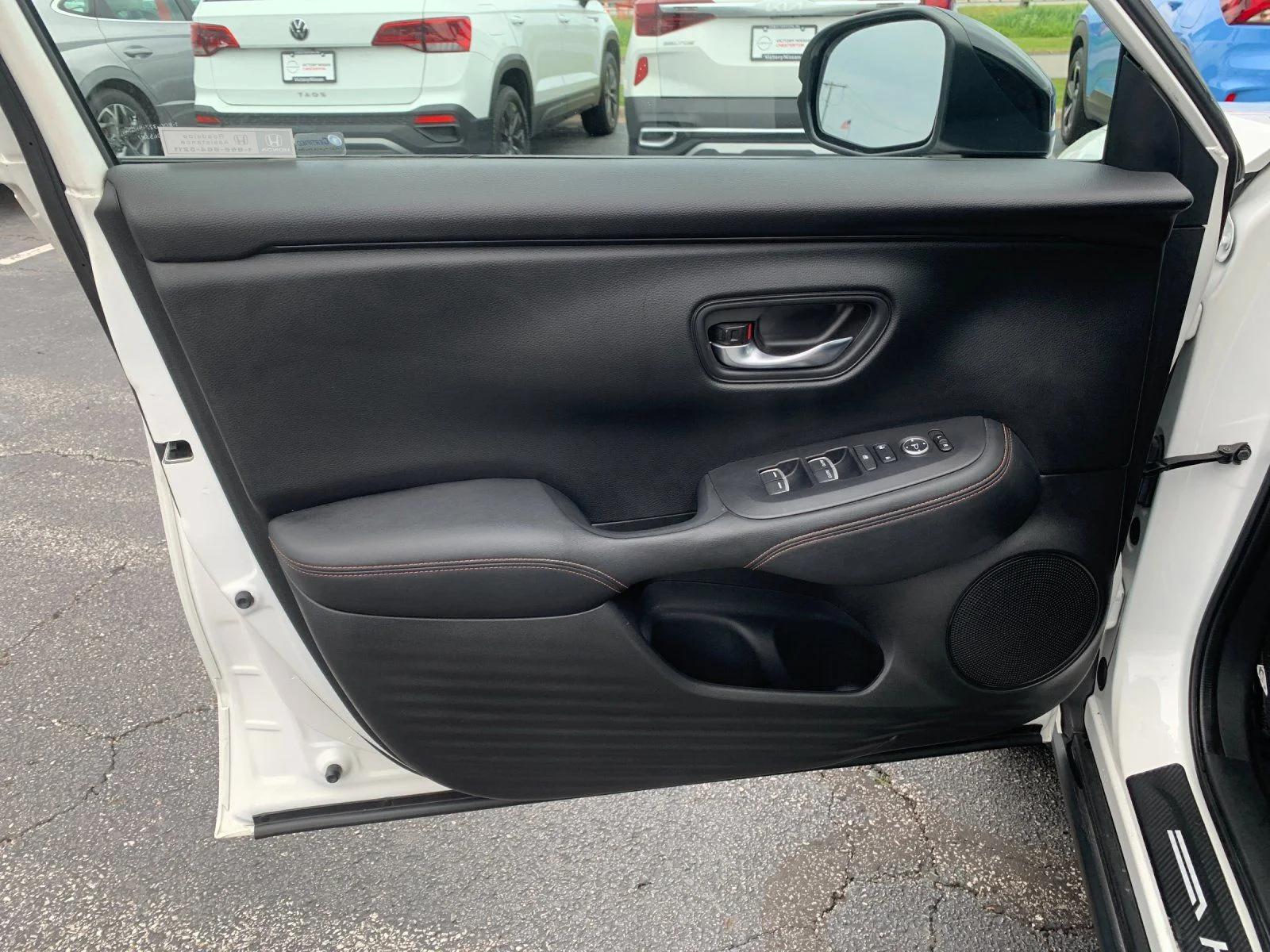 Used 2024  Honda Sport image 12