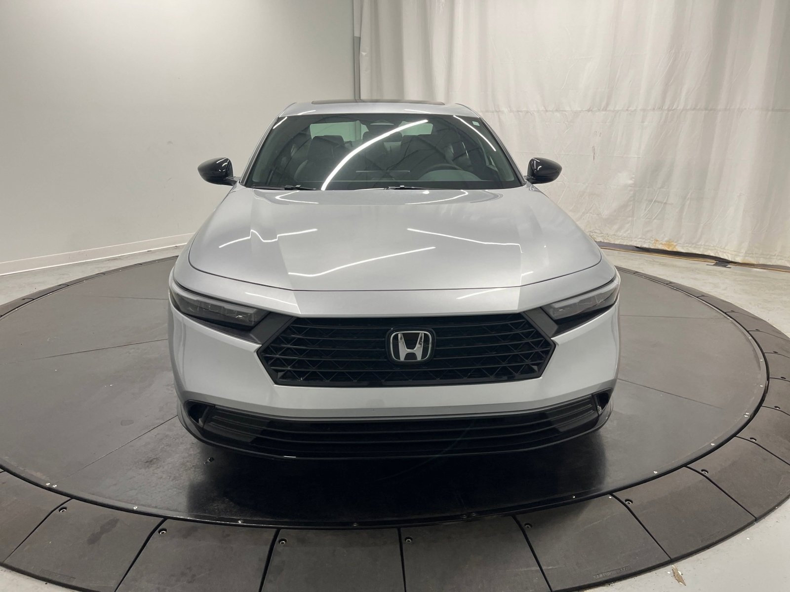 Certified Used 2025 Solar Silver Metallic Honda Sport-L image 2