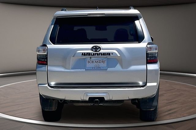Used 2020 Silver Toyota SR5 image 4