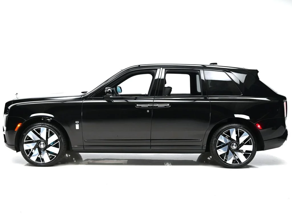 New 2027 Black Diamond Rolls-Royce  image 7