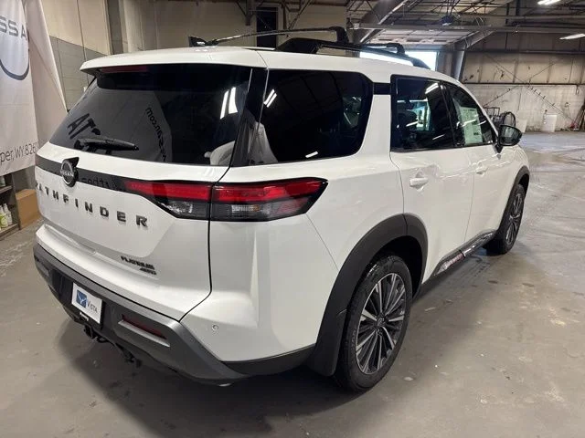 New 2026 Everest White Pearl TriCoat Nissan Platinum image 4
