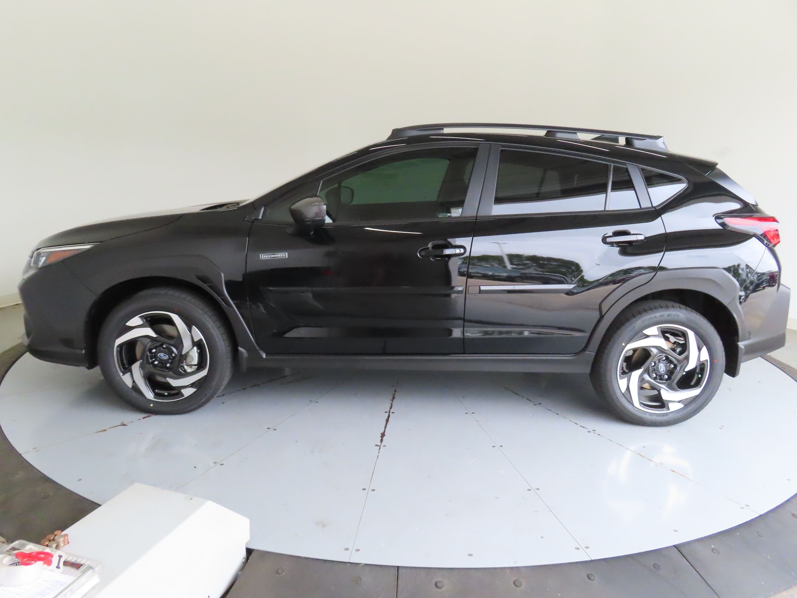 New 2026 CRYSTAL BLACK SILICA Subaru Limited Hybrid image 7