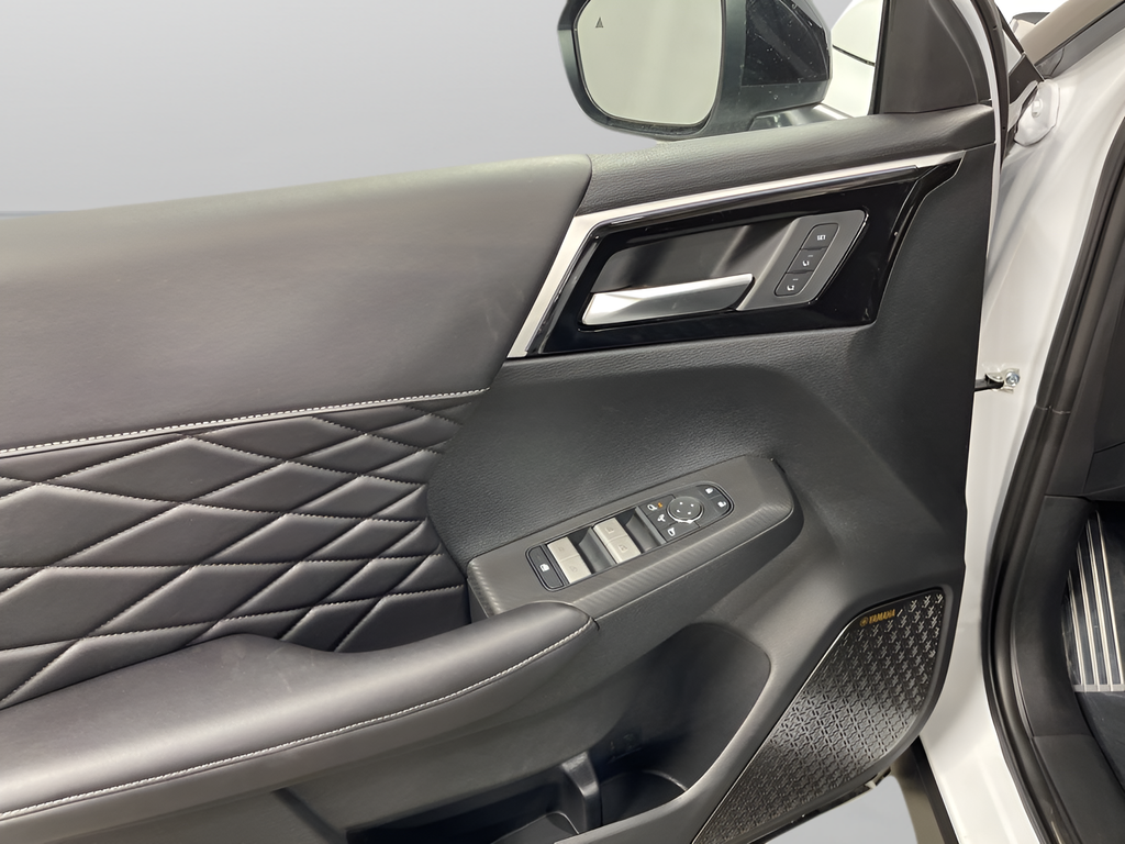 New 2026  Mitsubishi Black Edition image 21