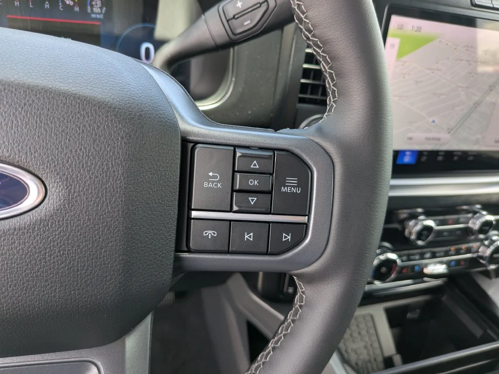 New 2026 Star White Metallic Tri-Coat Ford F-250® Lariat® image 31
