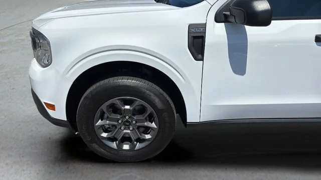 Used 2024 White Ford XLT image 33