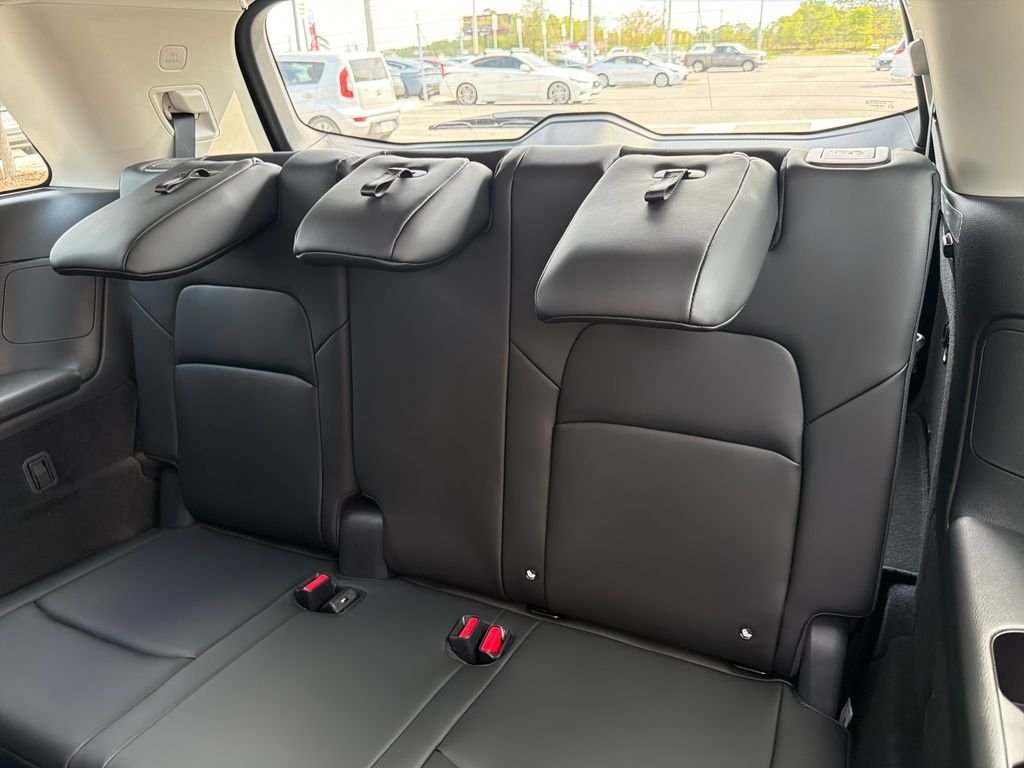 New 2026 Nissan Pathfinder SL 4D Sport Utility