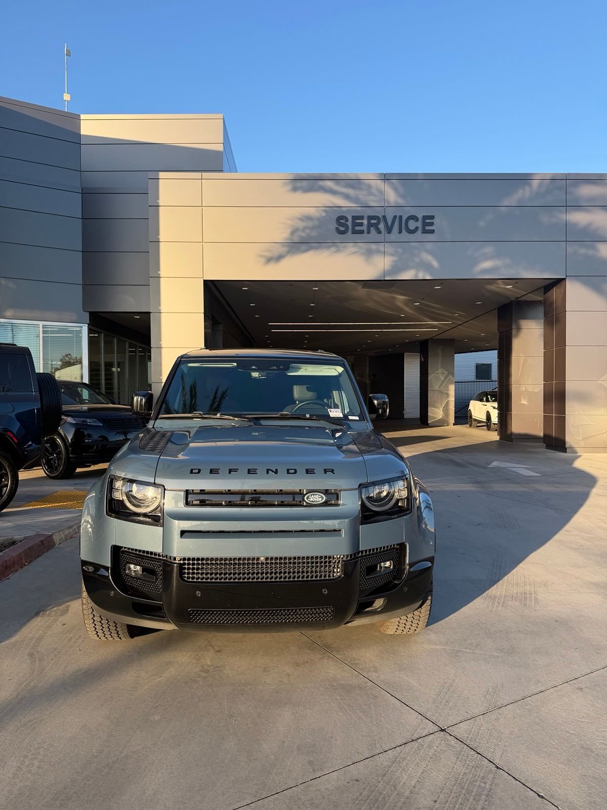 2024 Land Rover Defender 110 X-Dynamic SE P400's photo