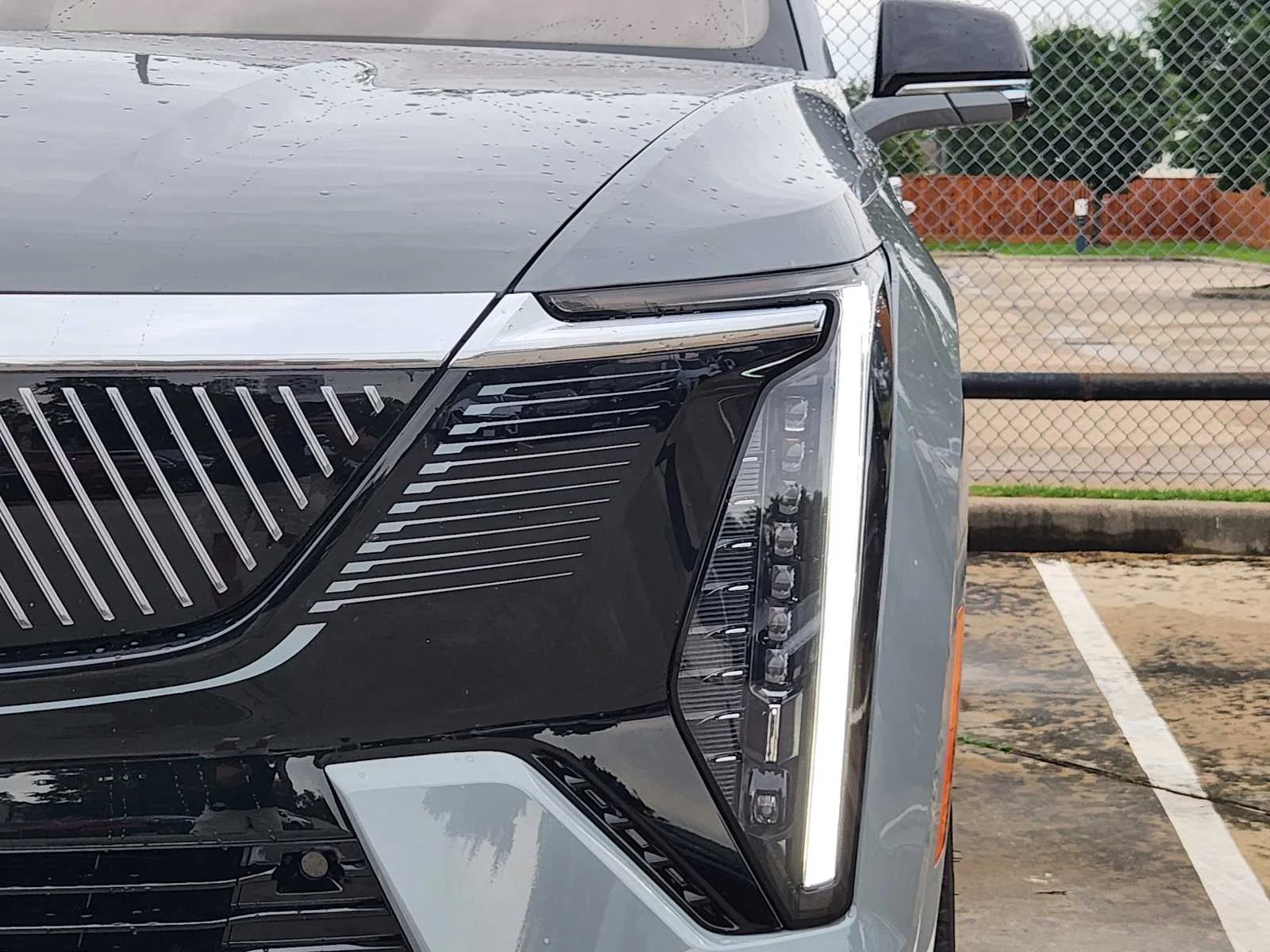 New 2026 Luna Metallic Cadillac Premium Luxury image 6