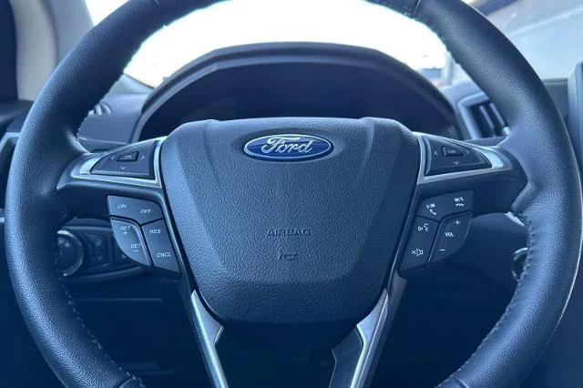 2024 Ford Edge SEL - Photo 44
