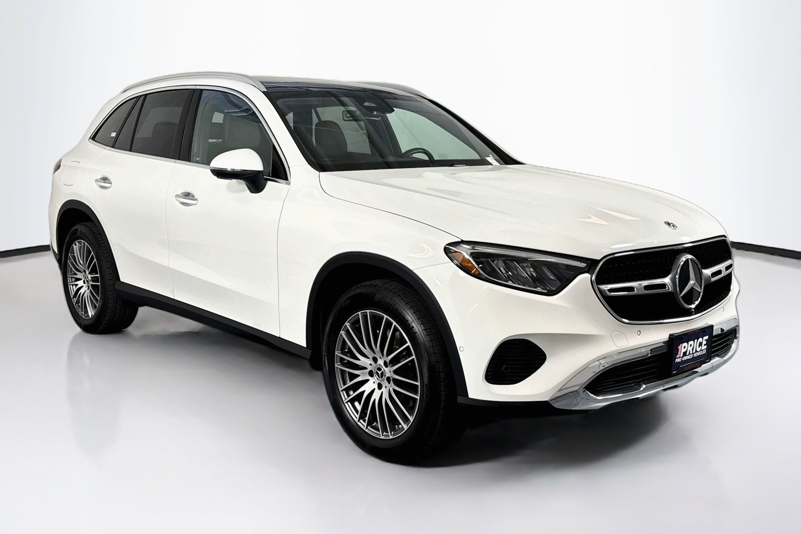 Certified Used 2026 Polar White Mercedes-Benz GLC 300 image 3