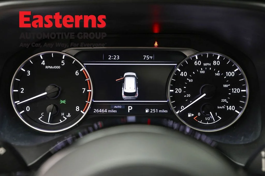 Used 2023 White Nissan SL image 18