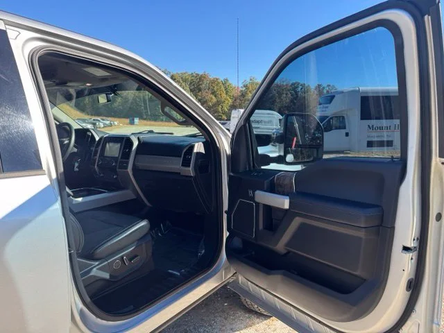 Used 2019 Silver Ford Lariat image 18